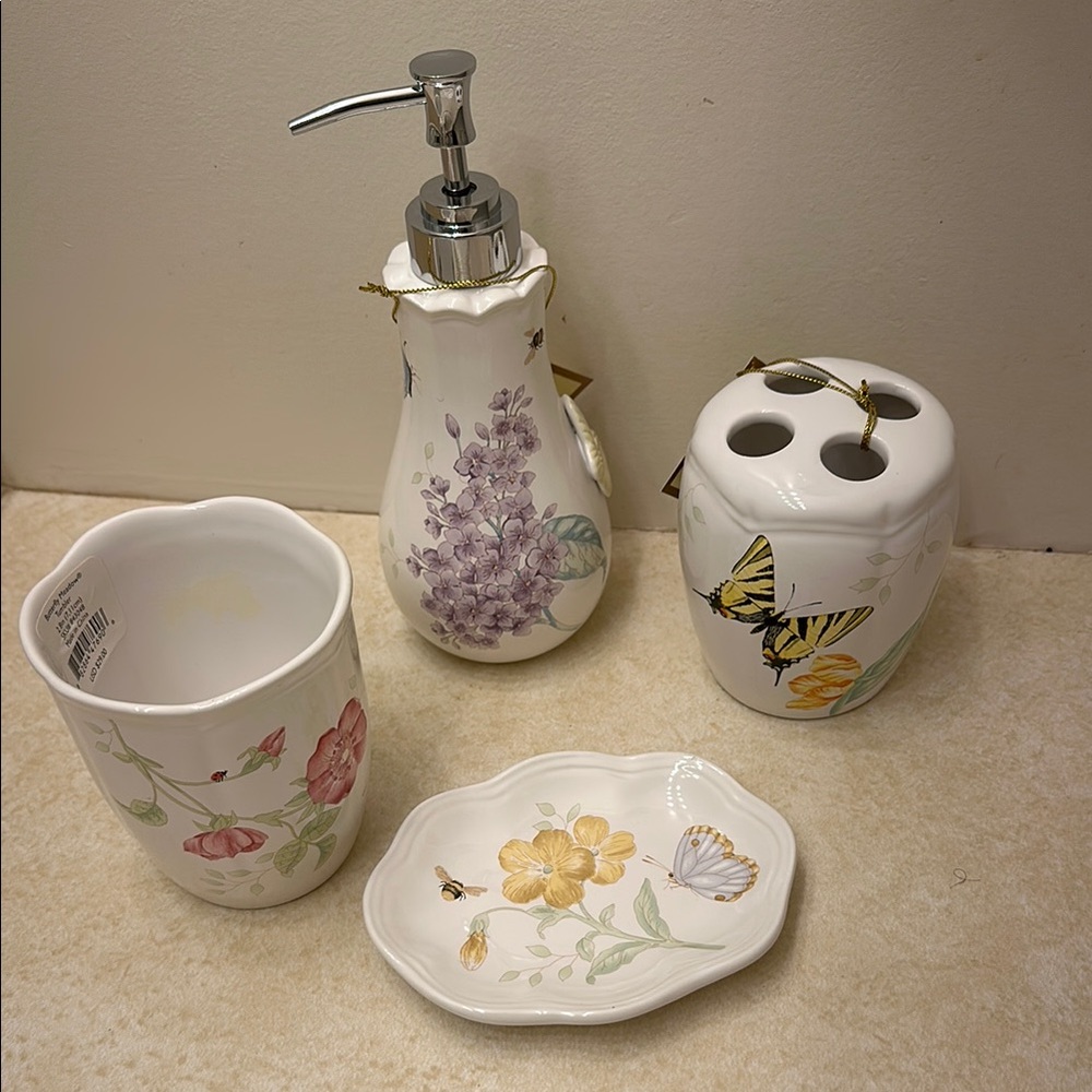 Lenox Floral and Butterfly Bath Accessory Set